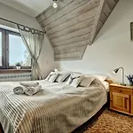 Weronika 3*