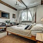 Bed and Breakfast Weronika 3*