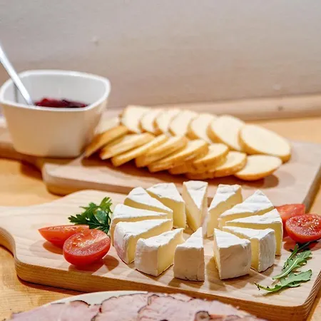 Weronika Bed & Breakfast 3*