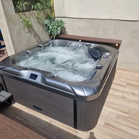 Weronika 3*