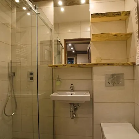 Weronika 扎科帕内